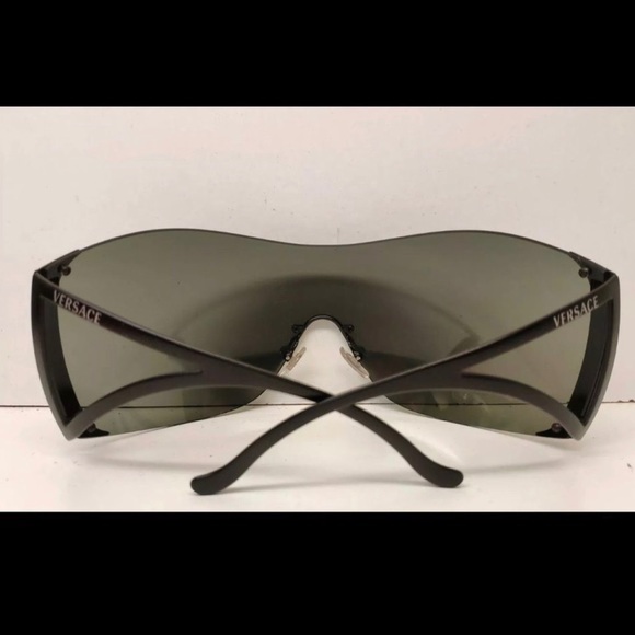VERSACE vintage 2022 black rimless shield sunglasses - Picture 6 of 8